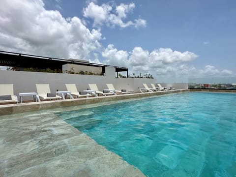 Balcony/Terrace, Swimming pool