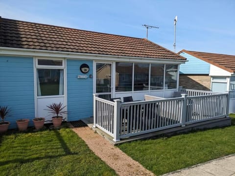 Property building, Garden, Balcony/Terrace