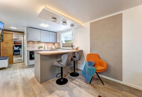 Kitchen or kitchenette, Seating area, Dining area, pet friendly