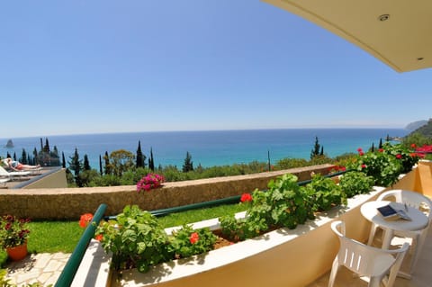 Balcony/Terrace, Garden view, Sea view