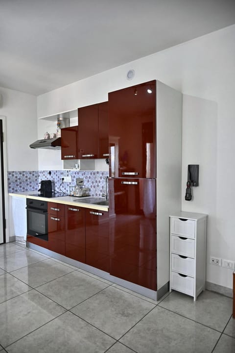 Kitchen or kitchenette, kitchen