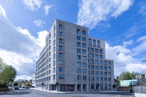 Property building, Neighbourhood