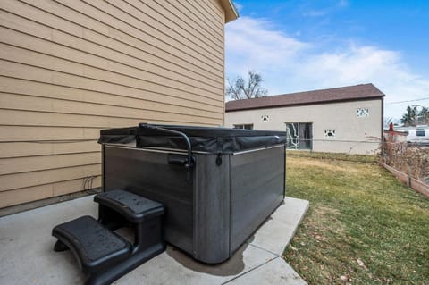 180 S Hoyt House in Lakewood