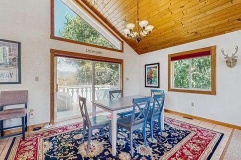 Mountainview Retreat Chalet in Glen