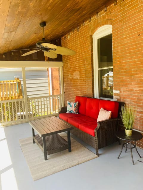 Quincy gem House in Quincy