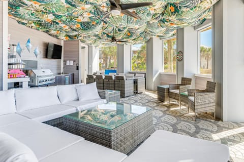 Golf Cart and Elevator Retreat 1 Block to Beach House in Pensacola Beach