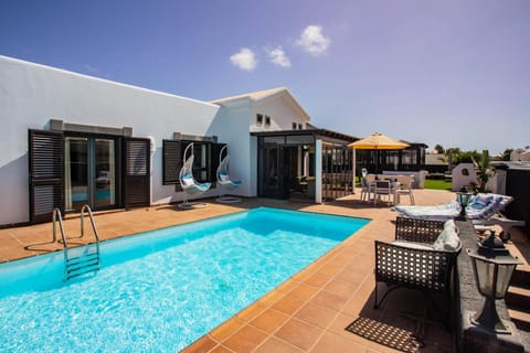 Garden, Swimming pool