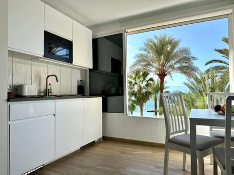 Kitchen or kitchenette, kitchen