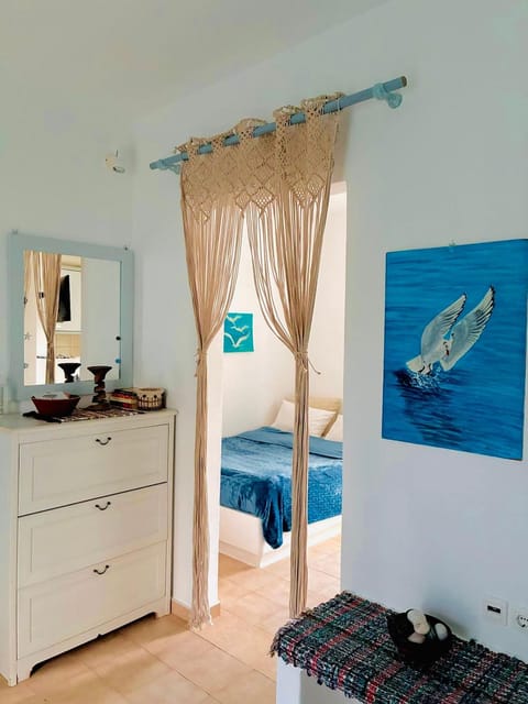 Bed, Decorative detail, Bedroom