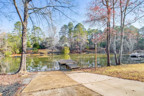 Fish On-Site Lake Murray Family Home House in Leesville