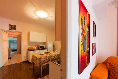 Kitchen or kitchenette, Dining area, oven, pet friendly, stove, toaster