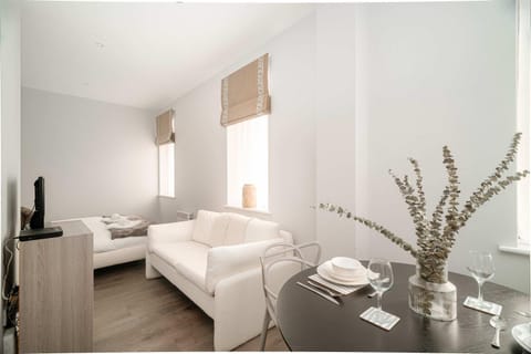 Modern Studio Apartment in Waterloo Liverpool Apartment in England