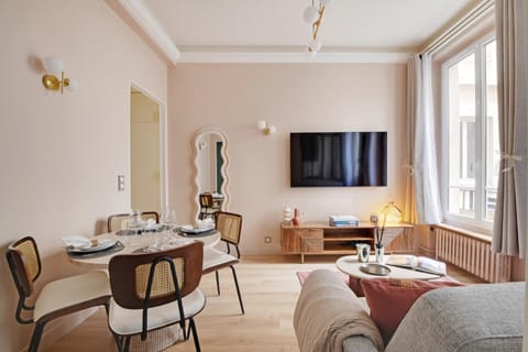 Property building, TV and multimedia, Living room, Seating area, Dining area