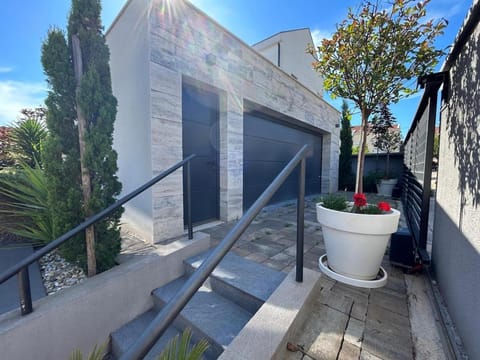 Luxury Villa Experience in Center of Zadar with heated pool and Jacuzzi Villa in Zadar