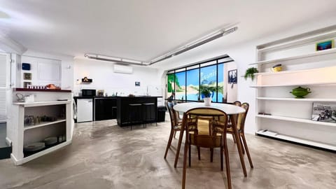 Kitchen or kitchenette, Kitchen or kitchenette, Dining area