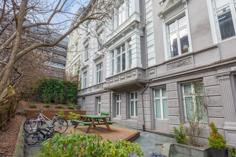 Property building, Day, Garden