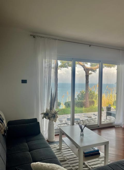 Fiesa-Piran beach house with free parking Apartment in Portorož