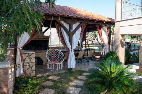 Patio, BBQ facilities, Garden, Garden view