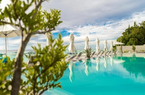 Pool view, Sea view, Swimming pool, sunbed