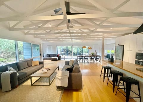 Kitchen or kitchenette, Living room, Dining area