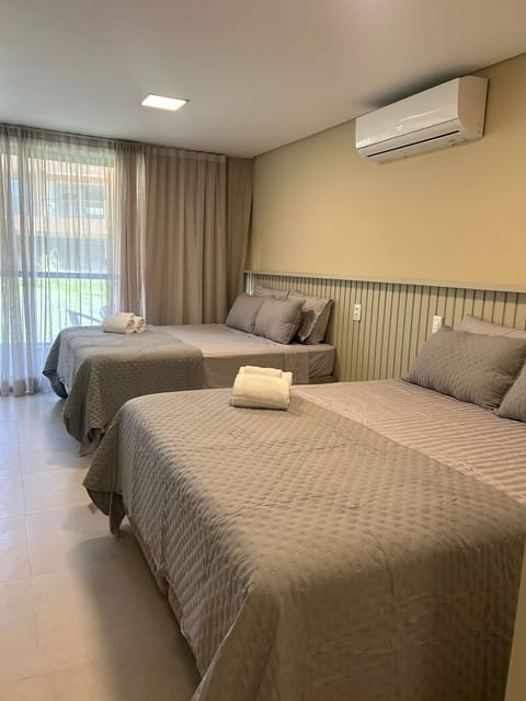 Bedroom, air conditioner