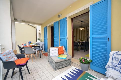 Balcony/Terrace, Dining area