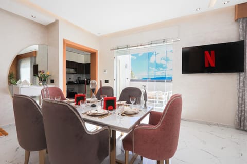 TV and multimedia, Dining area