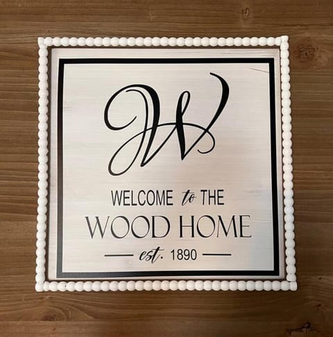 Historic Home in Downtown Greer Shop Eat & Sleep House in Greer