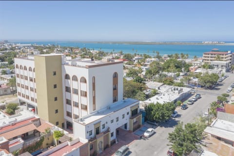 Property building, Neighbourhood, Beach, Sea view, Street view, Location