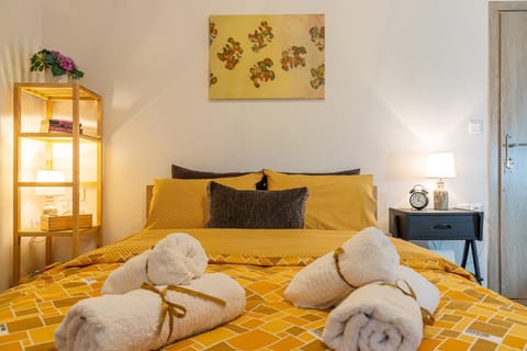 Chill Vibes Luxurious Living House Bed and Breakfast in Volos