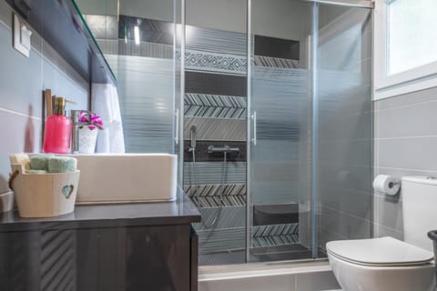 Chill Vibes Luxurious Living House Bed and Breakfast in Volos