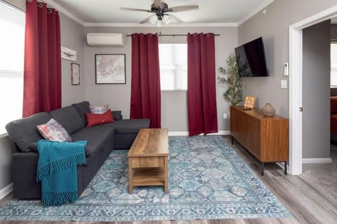 Little Rock - Modern Downtown Retreat House in Little Rock