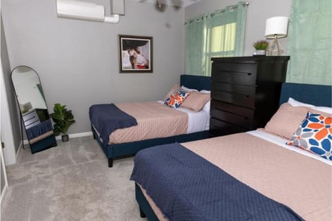 Little Rock - Cozy Downtown Retreat House in Little Rock