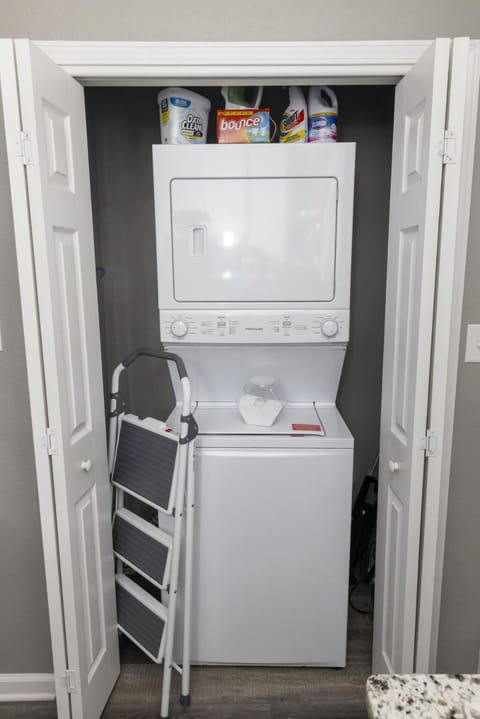 Little Rock Hideaway Cozy, Chic & Convenient House in Little Rock