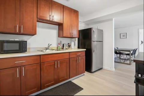 Lovely Private Quiet 2Beds 1Bath near Westlake and San Francisco downtown Apartment in Daly City