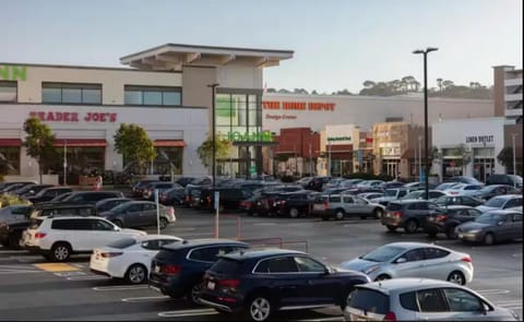 Lovely Private Quiet 2Beds 1Bath near Westlake and San Francisco downtown Apartment in Daly City