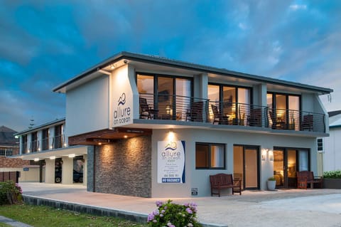 Property building, Facade/entrance