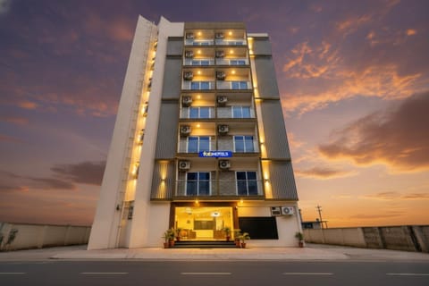 Property building, Facade/entrance