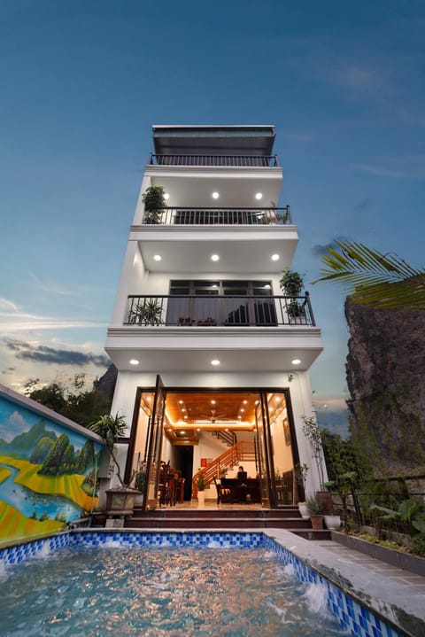 Property building, Off site, Natural landscape, Mountain view