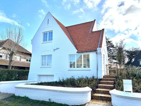 Villa Grinch Villa in De Panne