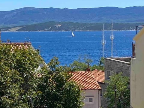 Balcony apartment with a sea view in town center Apartment in Bol