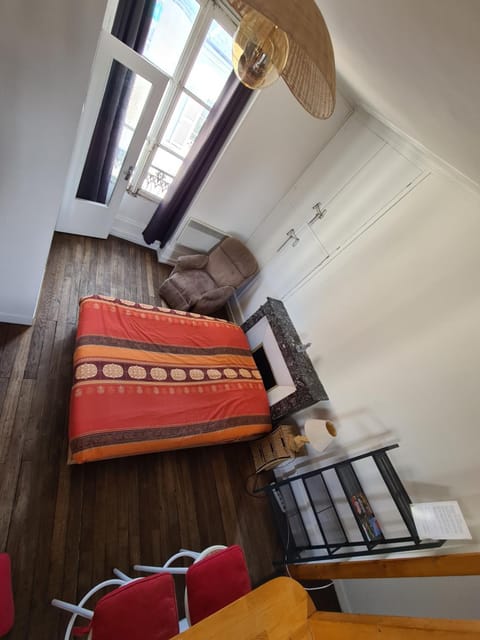 Le Bourblanc Apartment in Orléans