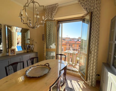 View (from property/room), Balcony/Terrace, Seating area, Dining area