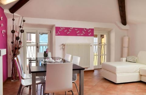 Butterfly Home Apartment in Colico