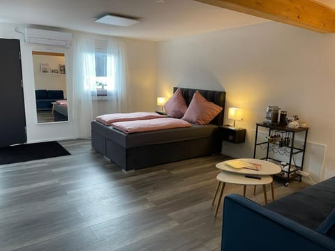 Bed, Photo of the whole room