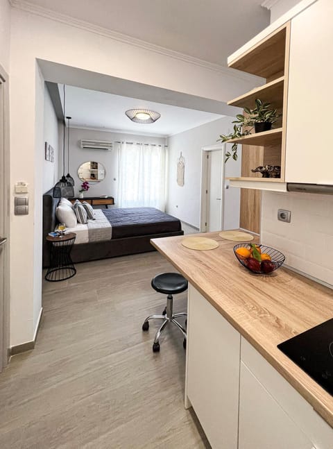 Kitchen or kitchenette, Bedroom