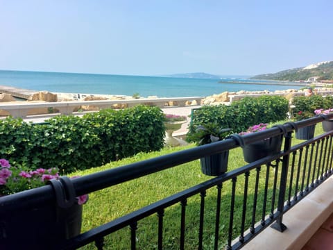 Day, View (from property/room), Balcony/Terrace, Balcony/Terrace, Beach, Sea view