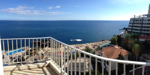 View (from property/room), Balcony/Terrace, Sea view
