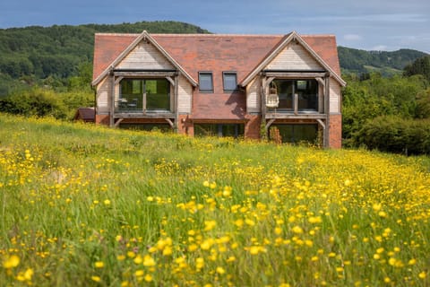 Property building, Spring, Natural landscape, Garden, Garden view