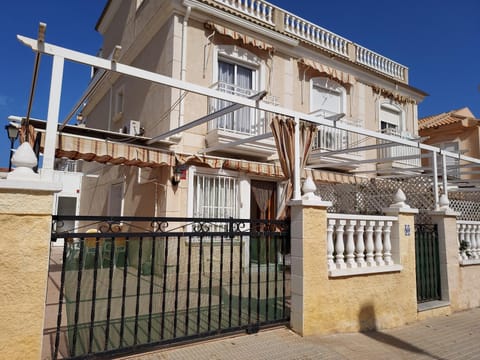 Property building, Day